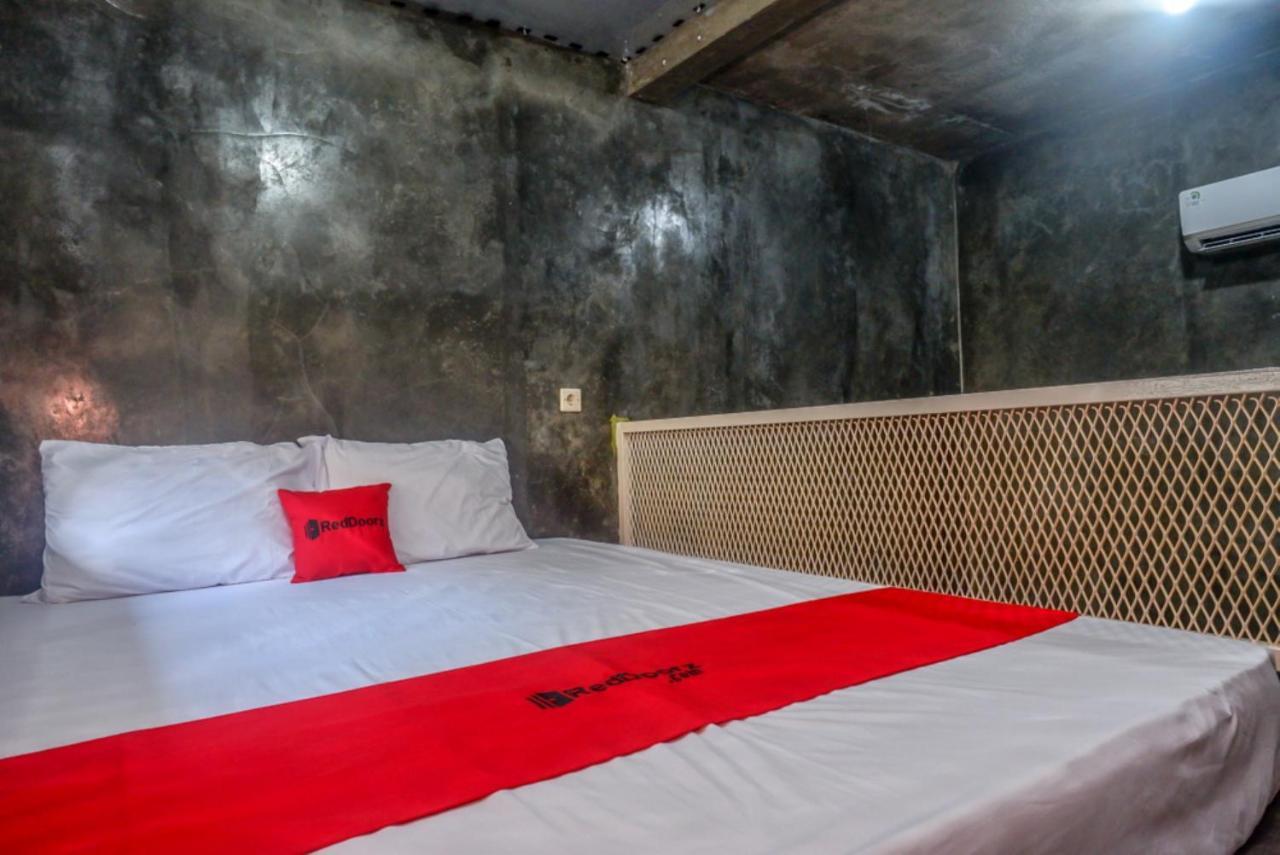 Reddoorz Near Jumbo Mall Sragen Buitenkant foto